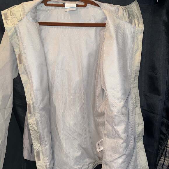 Columbia Women's Arcadia II Waterproof Rain Jacket in Dark Stone - Picture 8 of 8